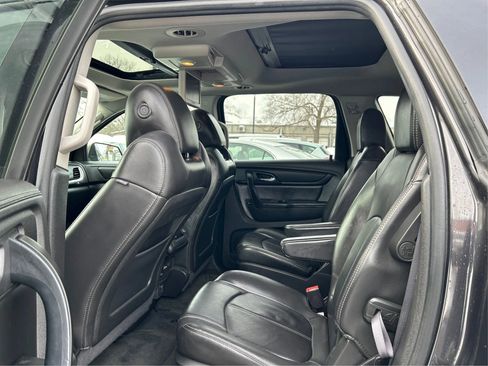Used 2014 Chevrolet Traverse LT image 11