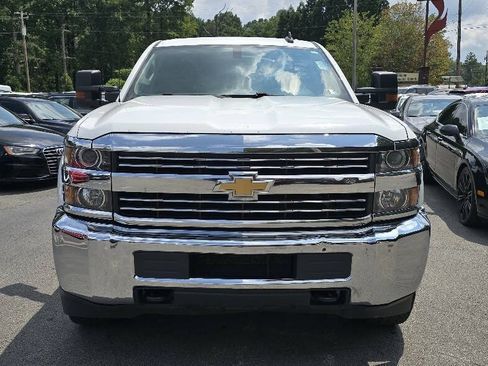 Used 2018 Chevrolet Silverado 2500 LT AWD/4WD image 2