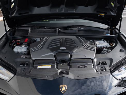 Used 2024 Lamborghini Urus Performante image 84