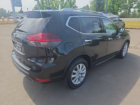 Used 2019 Nissan Rogue SV AWD/4WD image 5