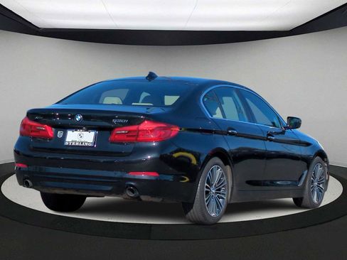 Used 2017 BMW 530i xDrive image 8