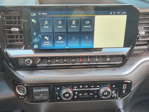 Used 2023 Chevrolet Silverado 1500 LTZ w/ LTZ Convenience Package II AWD/4WD image 18