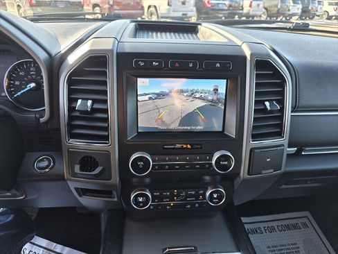 Used 2020 Ford Expedition XLT w/ Equipment Group 202A AWD/4WD image 15