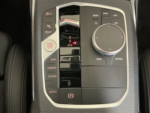 New 2026 BMW 330i Sedan w/ M Sport Package RWD image 17