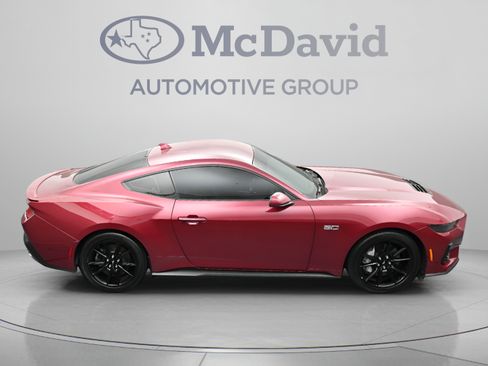 Used 2025 Ford Mustang GT Premium RWD image 39