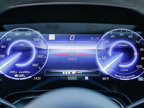 Certified 2023 Mercedes-Benz EQS AMG 4MATIC image 23