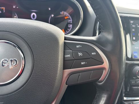 Used 2020 Jeep Grand Cherokee Limited image 13