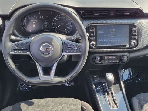 Used 2021 Nissan Kicks SV FWD image 6