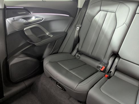 New 2025 Audi Q5 Premium Plus image 12