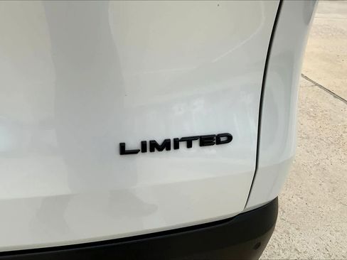 Used 2025 Toyota Grand Highlander FWD image 10