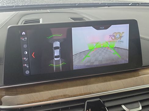 Used 2018 BMW 530i xDrive image 19