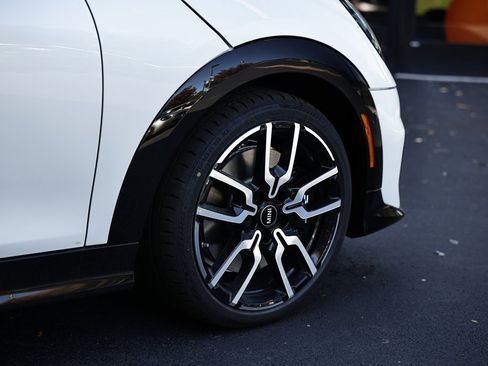 New 2026 MINI Cooper S image 5