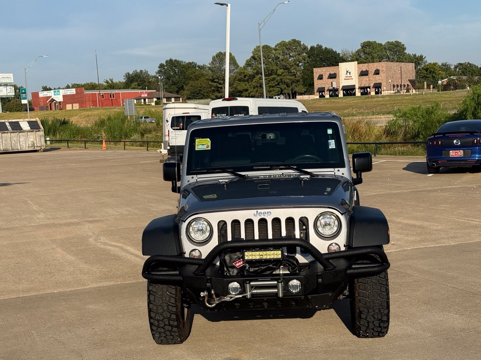 Used 2017 Jeep Wrangler Rubicon w/ Power Convenience Group AWD/4WD image 2