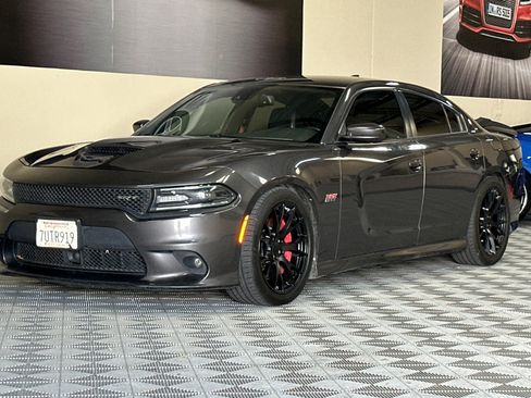 Used 2016 Dodge Charger SRT w/ Harman/Kardon Audio Group RWD image 8