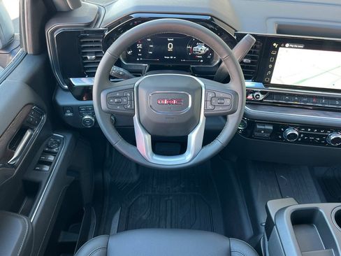 New 2026 GMC Sierra 1500 SLT image 13