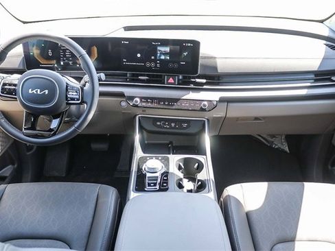 New 2026 Kia Carnival EX image 14