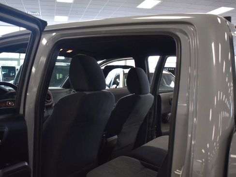 Used 2021 Toyota Tacoma TRD Sport w/ Technology Package image 53