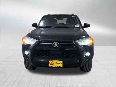 Certified 2024 Toyota 4Runner SR5 Premium image 2
