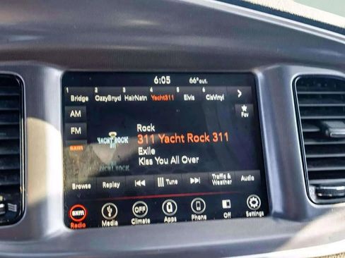 Used 2019 Dodge Charger GT w/ Blacktop Package image 11