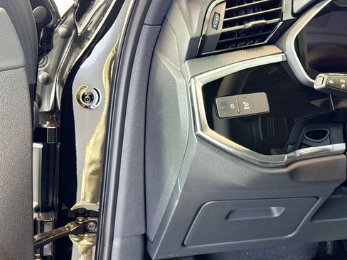 New 2025 Audi Q3 2.0T Premium image 10