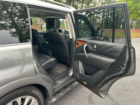 Used 2016 INFINITI QX80 4WD w/ Deluxe Technology Package image 24