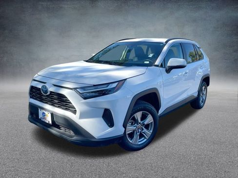 Used 2024 Toyota RAV4 XLE image 25