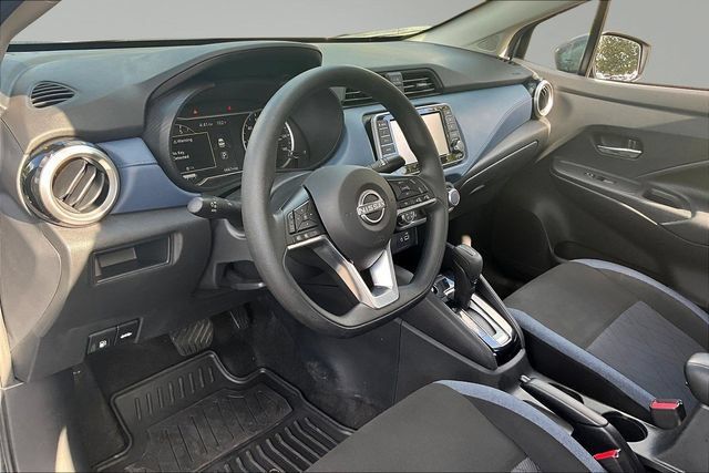 Used 2025 Nissan Versa SV w/ Trunk Package FWD image 15