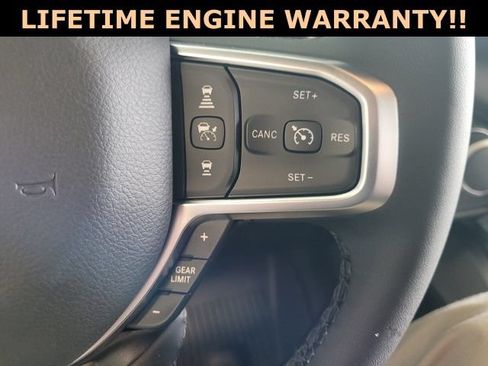 Used 2025 RAM 1500 Big Horn AWD/4WD image 21