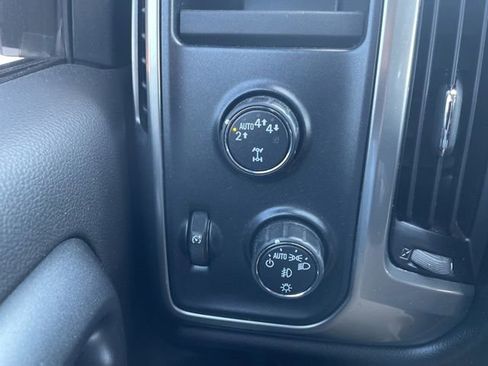 Used 2018 Chevrolet Silverado 1500 LT w/ All Star Edition AWD/4WD image 15