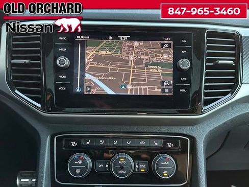 Used 2022 Volkswagen Atlas Cross Sport SEL R-Line image 17