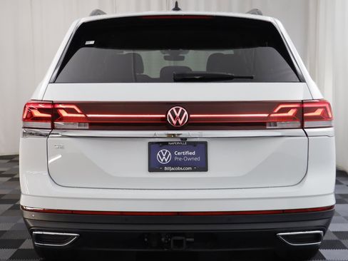 Certified 2024 Volkswagen Atlas SE w/ Black Wheel Package image 15