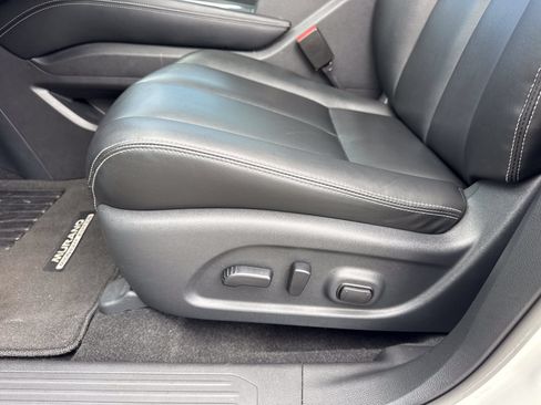 Used 2024 Nissan Murano SV w/ SV Midnight Edition Package FWD image 17