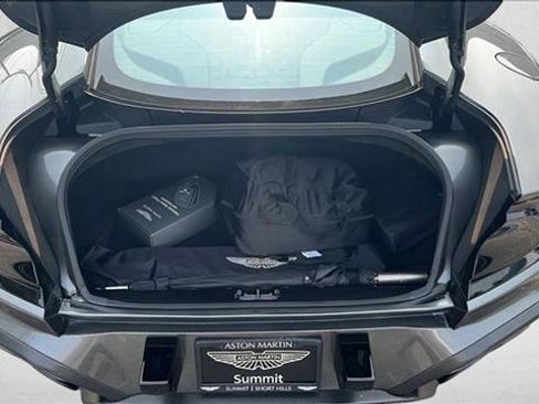 Used 2025 Aston Martin Vanquish image 3