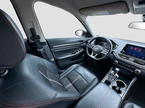 Used 2024 Nissan Altima 2.5 SR image 23