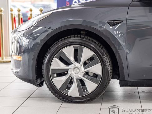Used 2023 Tesla Model Y Long Range AWD/4WD image 8