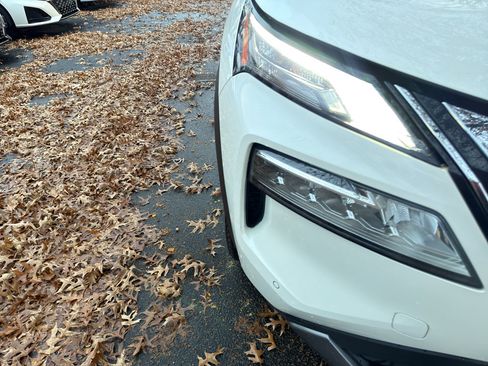 Certified 2023 Nissan Rogue SL w/ SL Premium Package image 10