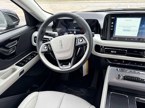 New 2026 Lincoln Aviator AWD image 14