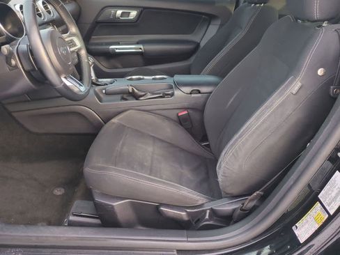 Used 2018 Ford Mustang Coupe image 15