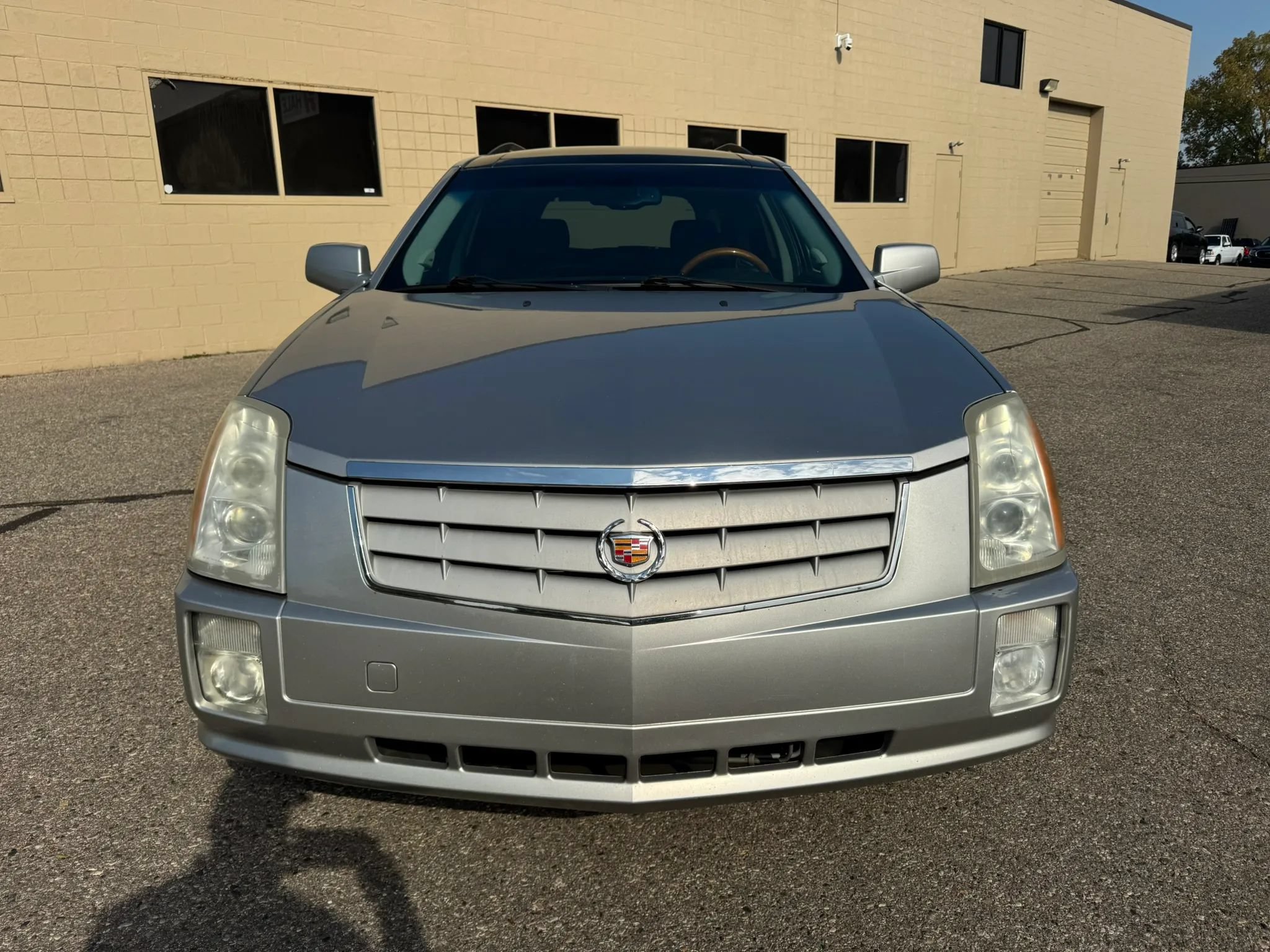 Used 2007 Cadillac SRX w/ Theater Package AWD/4WD image 2