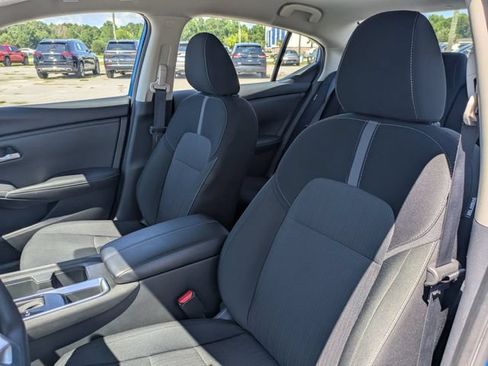 Used 2025 Nissan Sentra SV FWD image 14