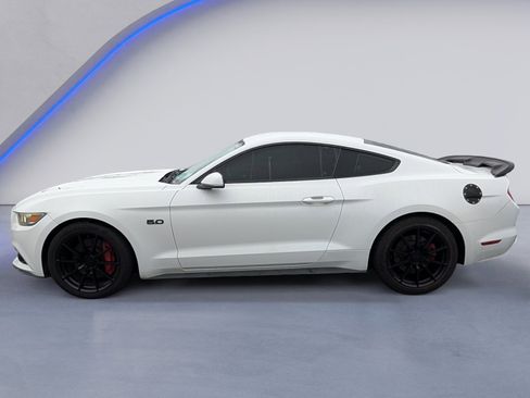 Used 2016 Ford Mustang GT image 3