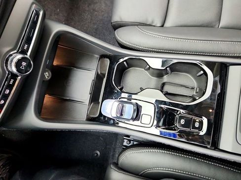 New 2026 Volvo XC40 B4 Plus w/ Climate Package image 26