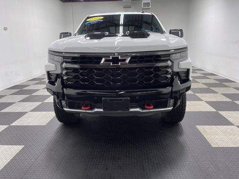 Used 2025 Chevrolet Silverado 1500 ZR2 w/ Technology Package AWD/4WD image 7