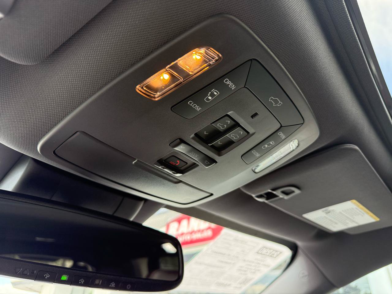 Used 2024 Toyota Sienna Platinum AWD/4WD image 11