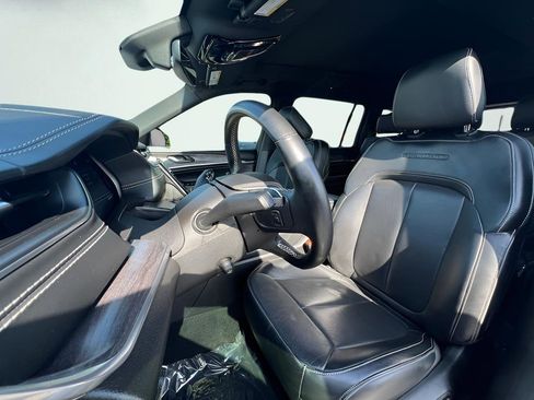 Used 2022 Jeep Grand Cherokee L Overland image 19