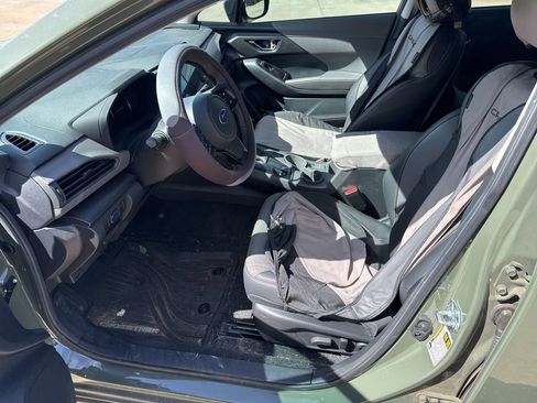 Used 2025 Subaru Crosstrek 2.5i Limited w/ Popular Package #3A image 7