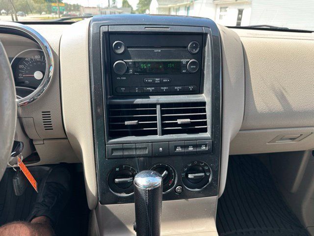 Used 2006 Ford Explorer XLT AWD/4WD image 15