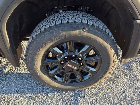 Used 2026 GMC Sierra 2500 AT4 AWD/4WD image 16