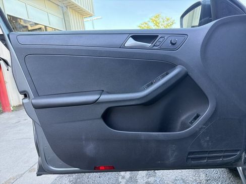 Used 2014 Volkswagen Jetta S FWD image 10