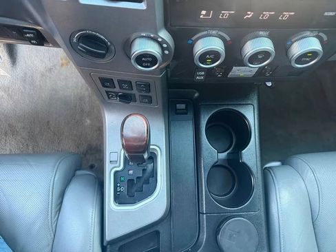 Used 2011 Toyota Sequoia Platinum AWD/4WD image 20